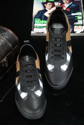 Burberry Fashion Men Sneakers--087